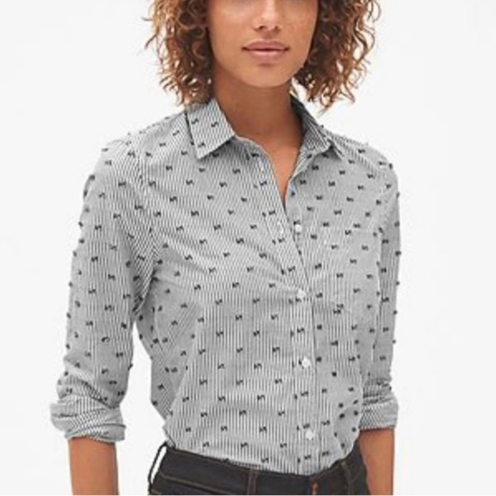💫HP‼️💫 NWT GAP Fitted Boyfriend Shirt, Gray/White Stripes w/ Textured Dots, XL